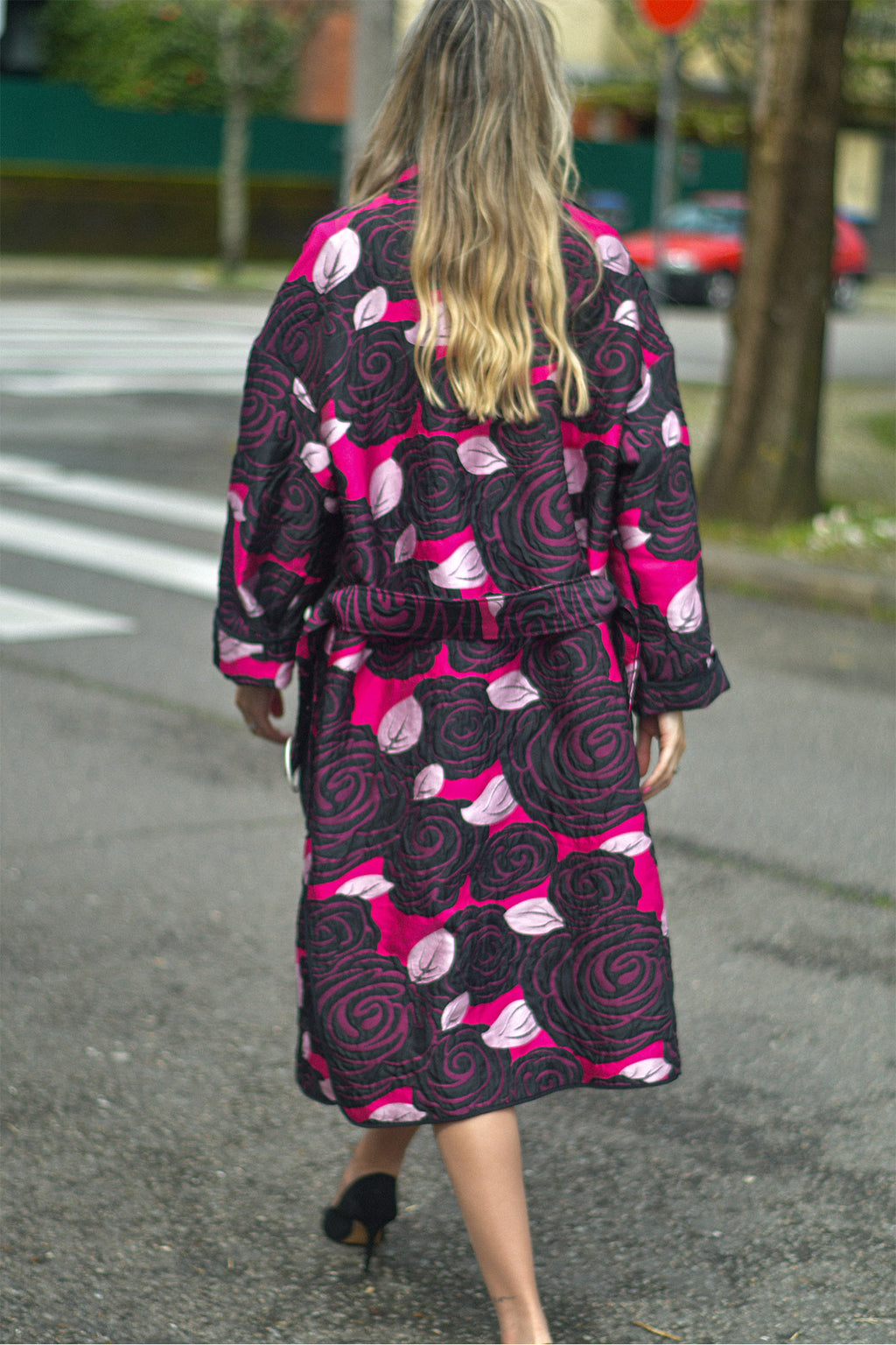 Casaco Comprido Jacquard Rosas Peça Única