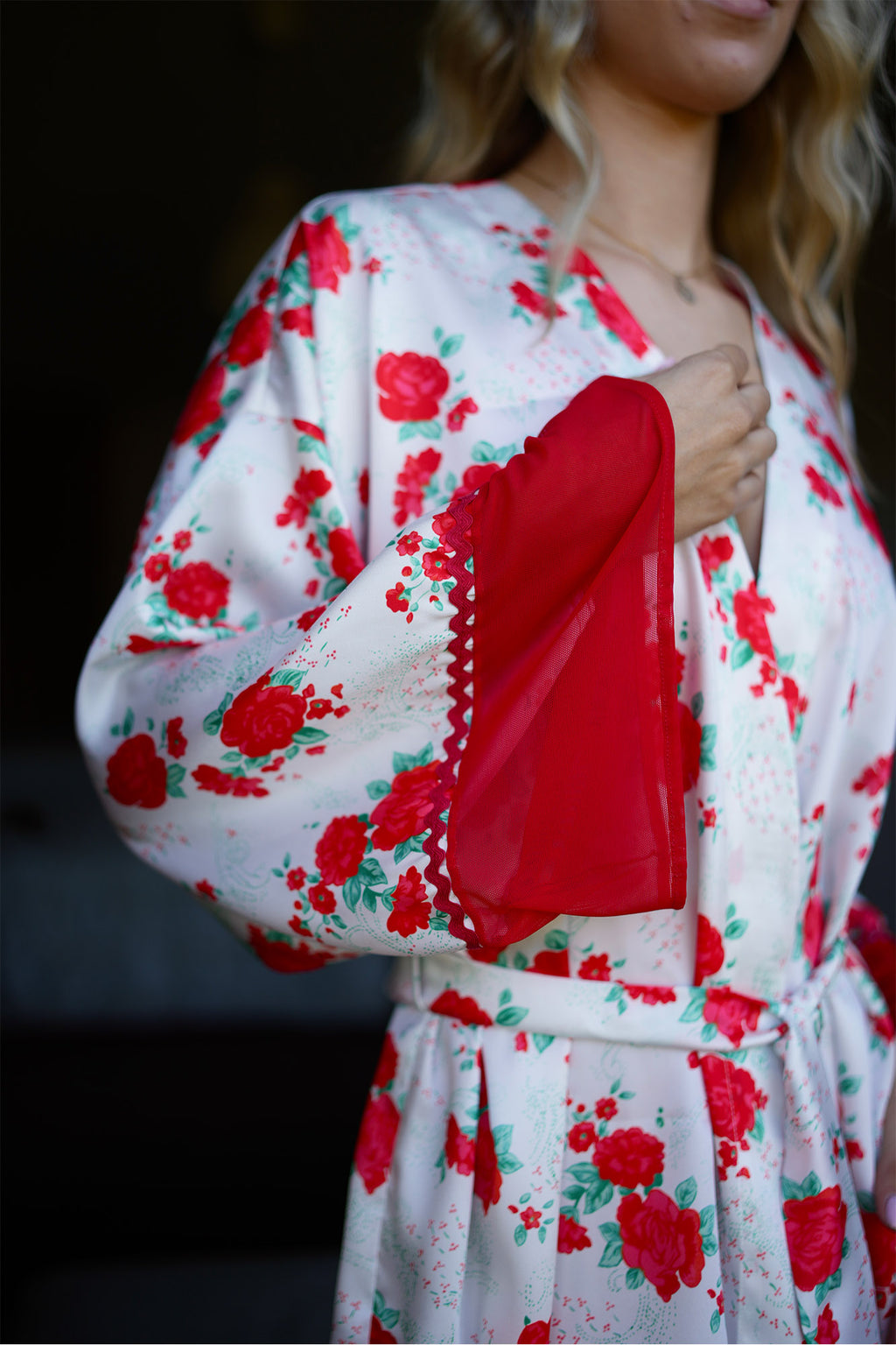 Quimono de Seda Rosas Vermelhas Limited Edition