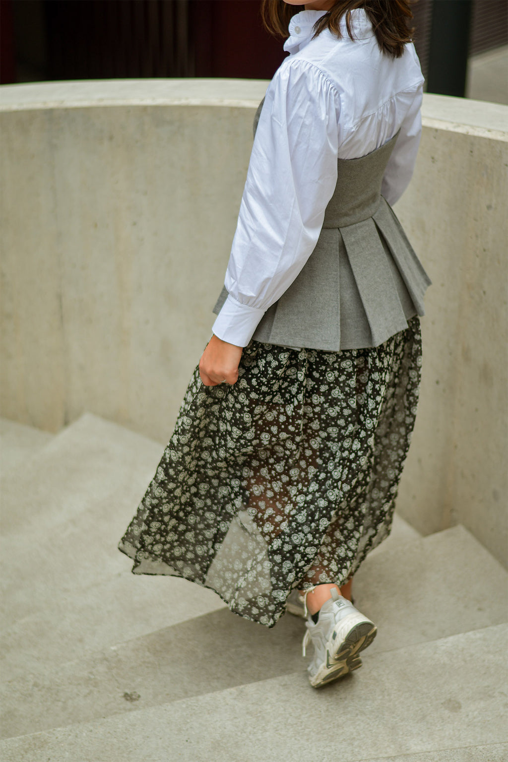 Saia Midi de Tule Bordado Cinza Limited Edition