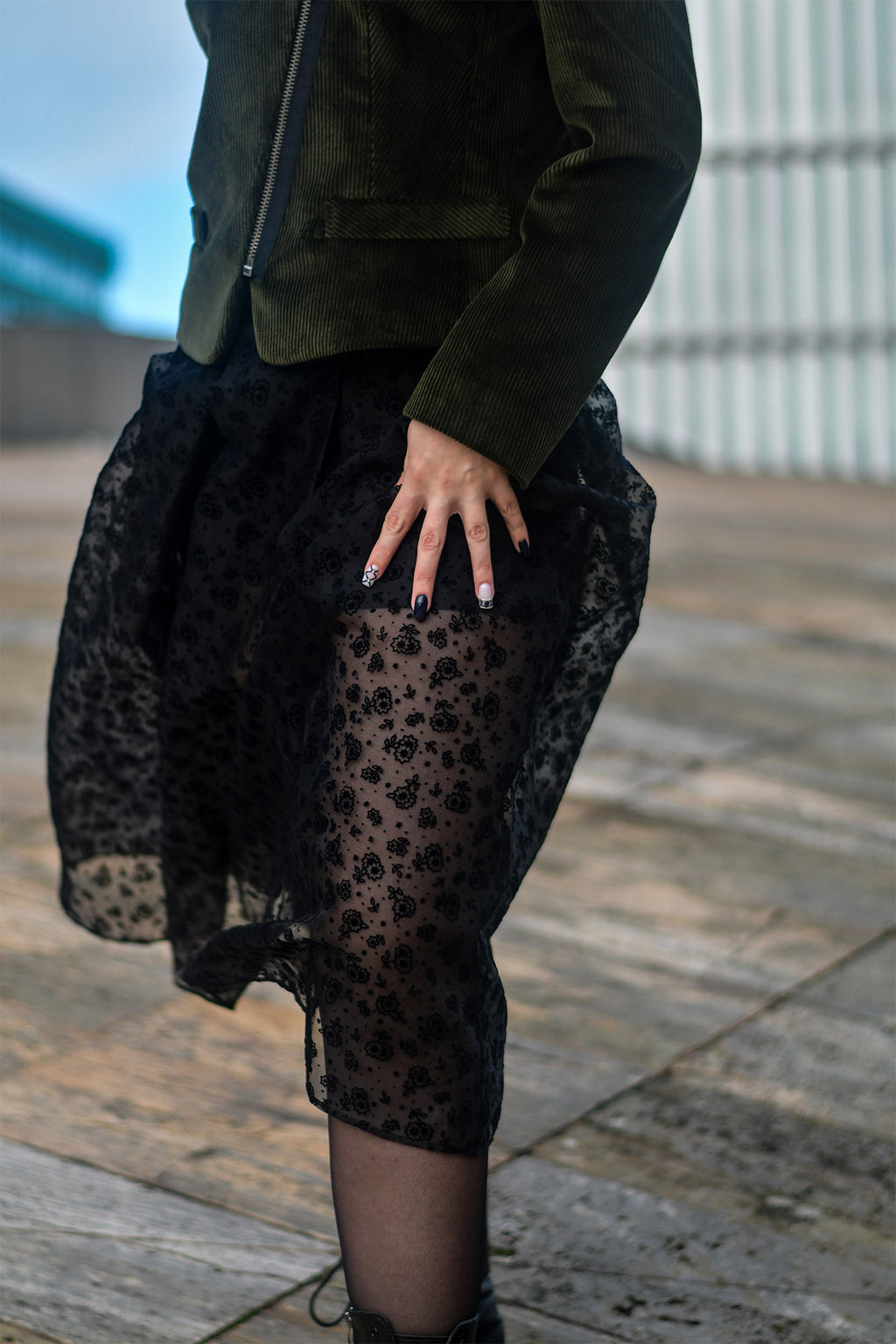 Saia Midi de Tule Bordado Preto Limited Edition