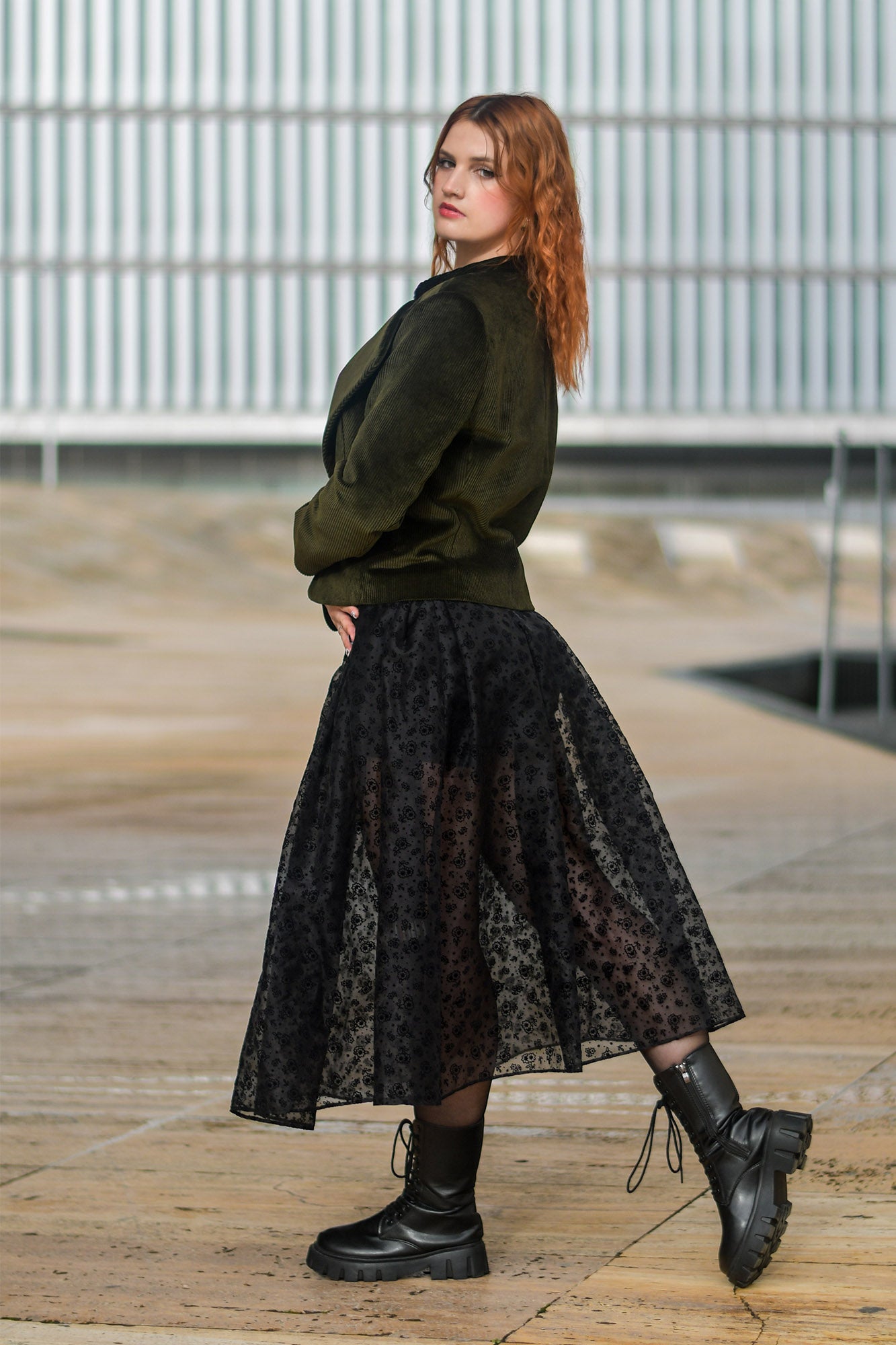 Saia Midi de Tule Bordado Preto Limited Edition