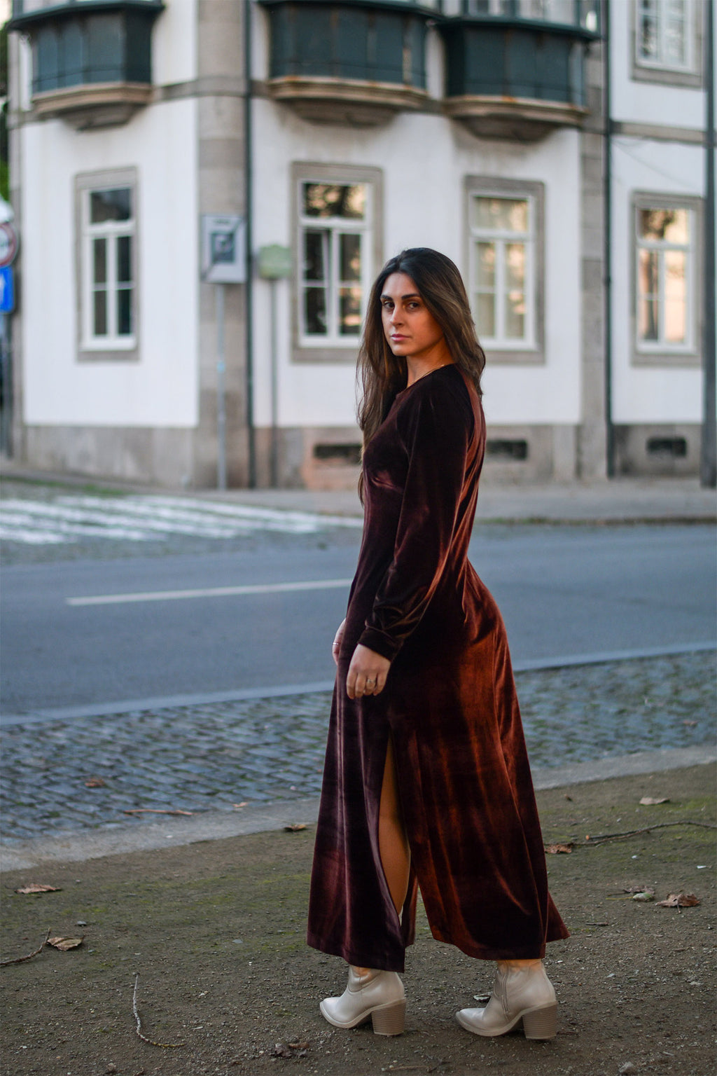 Vestido Comprido Veludo Castanho